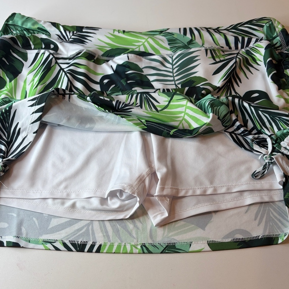 Reel Legends Green Leaf Print Skirt - Picture 4 of 9